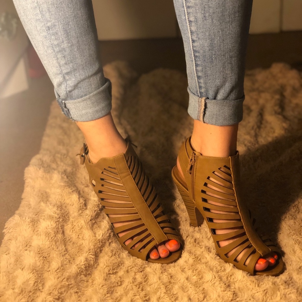 Shea tan nude heels